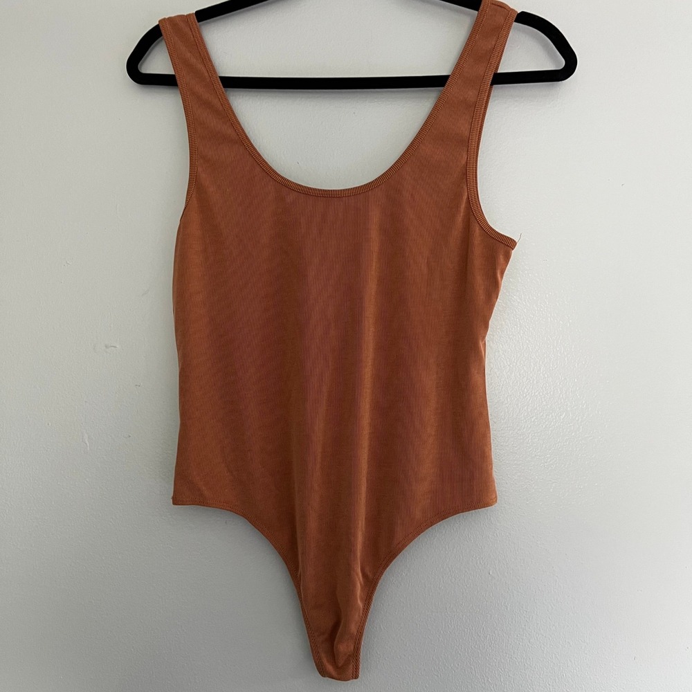 Dress‎ Forum Ribbed Scoop Neck Bodysuit Terracotta Rust Sleeveless Large earthy